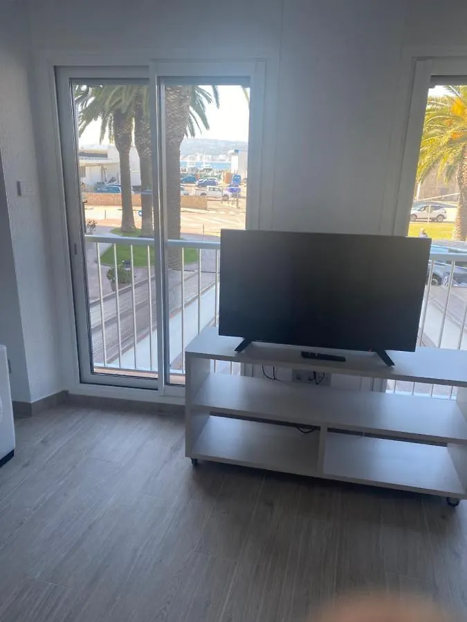 Apartment Loft Amb Vistes Al Mar By Apartaments La Catifa Palamos